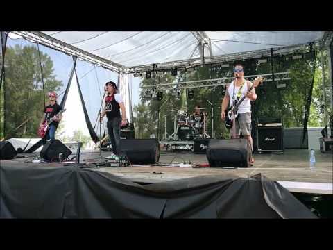 Beautiful Bastards - Beautiful Bastards - s krvou bastarda (live at Punkáči deťom 201