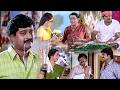 பொண்டாட்டி பாவாடைய துவைக்குறான் இவன�