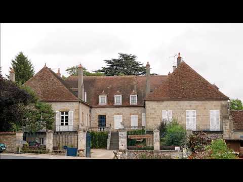 Des Beaux Villages Français  / Souvigny