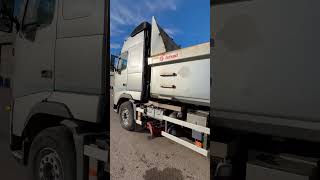 Volvo FH540 6x4 + UNDERBODY BLOW dump truck for sale - Image 4 | Autoline US Volvo FH540 6x4 + UNDERBODY BLOW dump truck | Image 4 - Autoline