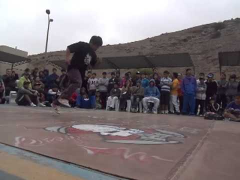 BBOY CRASH (FNC / ZBC) vs BBOY SLING   |Filtros Pura Calle 2013|