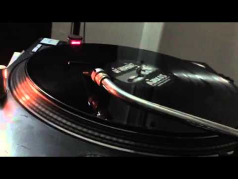 Dj housewife ajax 03 b2