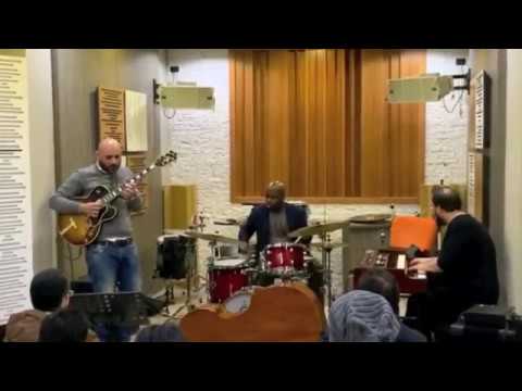 MINO LANZIERI organ trio with ULYSSES OWENS JR  - I'll Be Seeing you