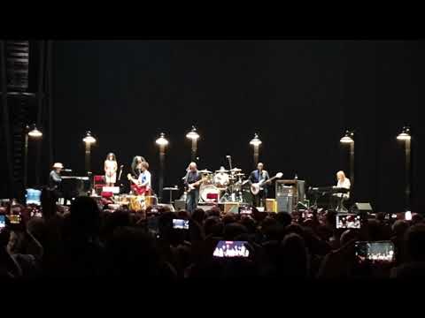Eric Clapton - Wonderful Tonight (live a Bologna, 10/10/2022)