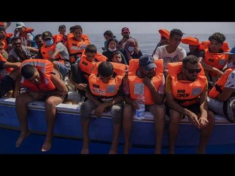 Italy: Lampedusa reels after thousands of migrants arrived in 24 hours