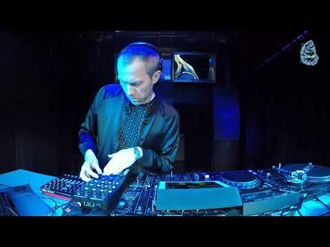 The Blue Oyster: Michał Wolski / 27.05 / 19 - 20