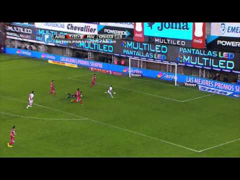 Villalva se lo perdió. Argentinos 0 - River 0.  Fecha 18 Final 2014. Fútbol Para Todos.