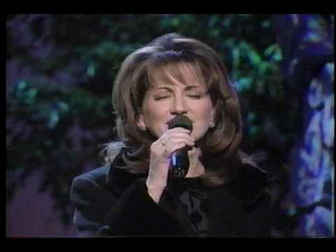 The Christmas Song (Chestnuts Roasting On An Open Fire) video thumbnail