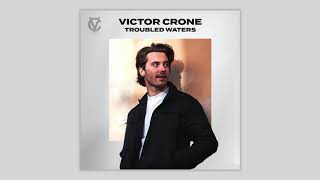 Kadr z teledysku Troubled Waters tekst piosenki Victor Crone