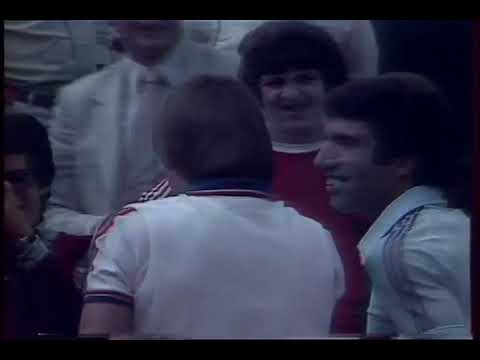 French Open 1979 4R - Jimmy Connors v Manuel Orantes