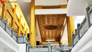 Jalan jalan di bangunan super megah