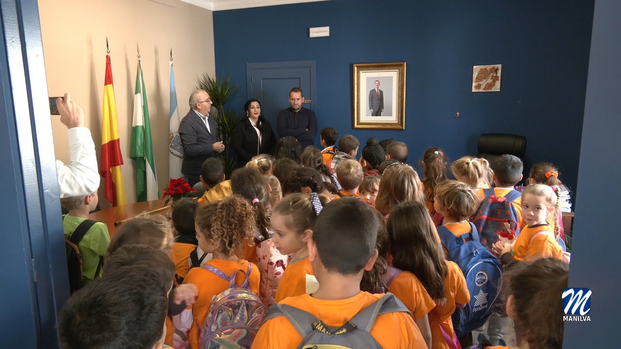 Visita de los estudiante de Sabinillas al Consistorio