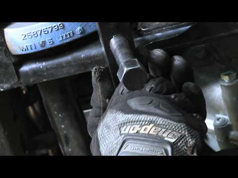 READY LIFT 2011 Up Chevy Silverado / GMC Sierra - 2500/3500 HD leveling kit installation