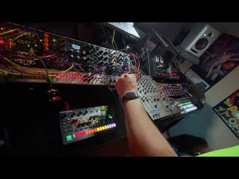Live Set: Melodic Drum Machine and Synth Jam [Roland TR-6S vs. Behringer Neutron]