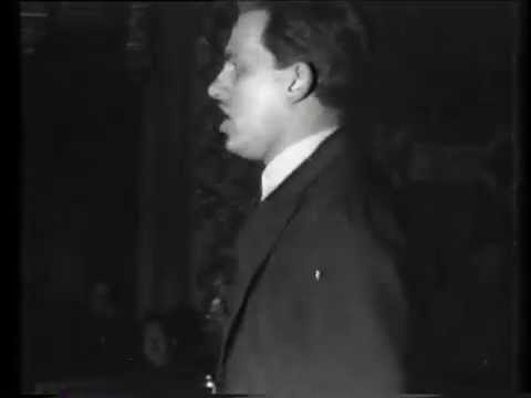 Maiakovskii Reads (1924)