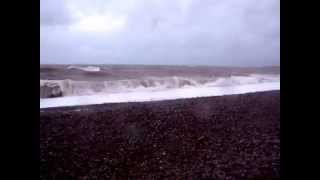 preview picture of video 'Rough sea at Budleigh - Thurs 13 Nov 2014'