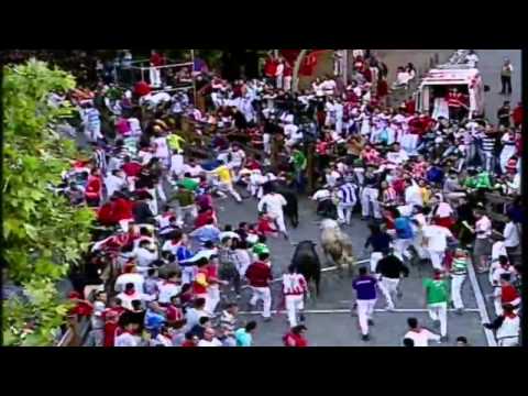 July 9 2007 encierro with Victoriano del Río bulls in Pamplona