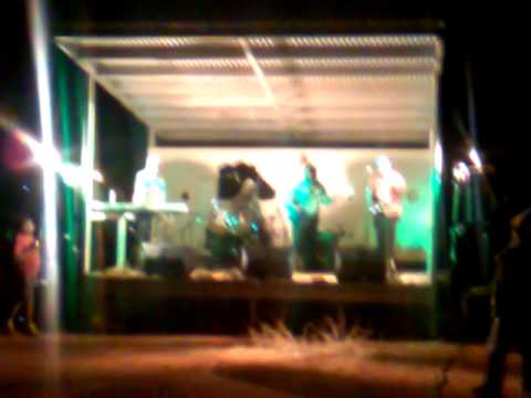 Utju band at Haast Bluff, Areyonga