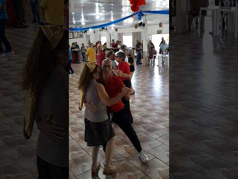nos idosos de Mangueirinha no Paraná.Brasil #shotrs #baile #dancarinos #dança #dance #dancina #dança