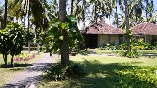 preview picture of video 'Ketapang Indah Hotel, Banyuwangi, Java, Indonesia - Hotel Grounds'
