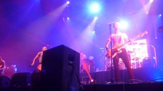 Skip the use - Living in Soho - Zénith de Paris - 04/04/2013