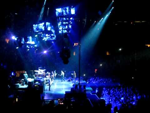 Foo Fighters - Dear Rosemary + Breakdown (w/Bob Mould) - New York City 11-13-2011