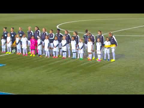 Maskotar för matchen FC Rosengård mot Olympia Cluj (Champions League)