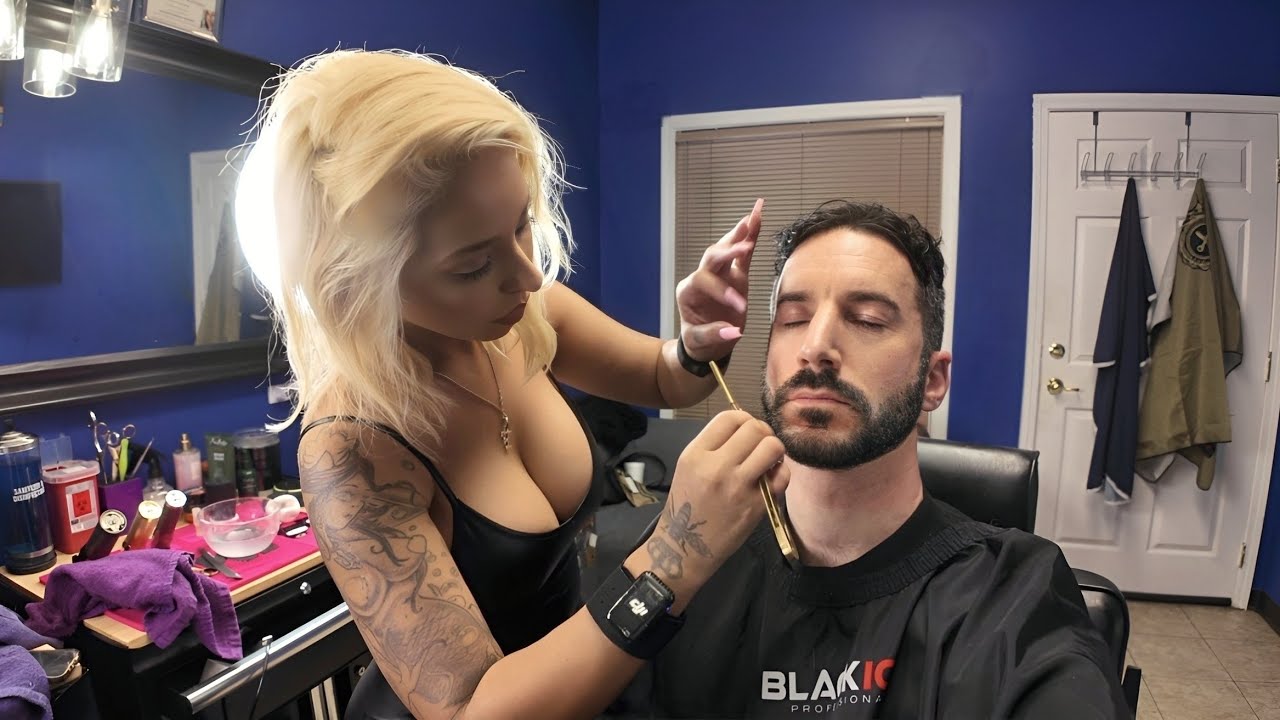 Photo d'une barber blonde sexy