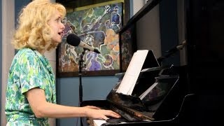 Nellie McKay 'Long And Lazy' | Live Studio Session