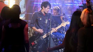 Sum 41 - The Hell Song (Live at Fuse Studios 2005)