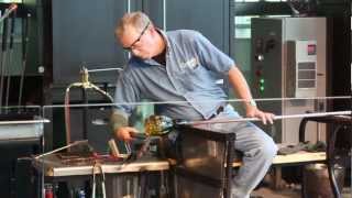 preview picture of video 'Glass Blowing Demonstration at Corning Glass Museum'