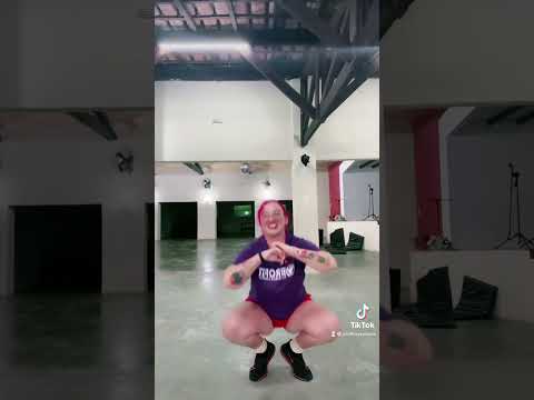 No batidão Bella Angel e Melody