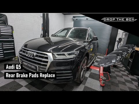 Audi Q5  - Rear Brake Pads Replace