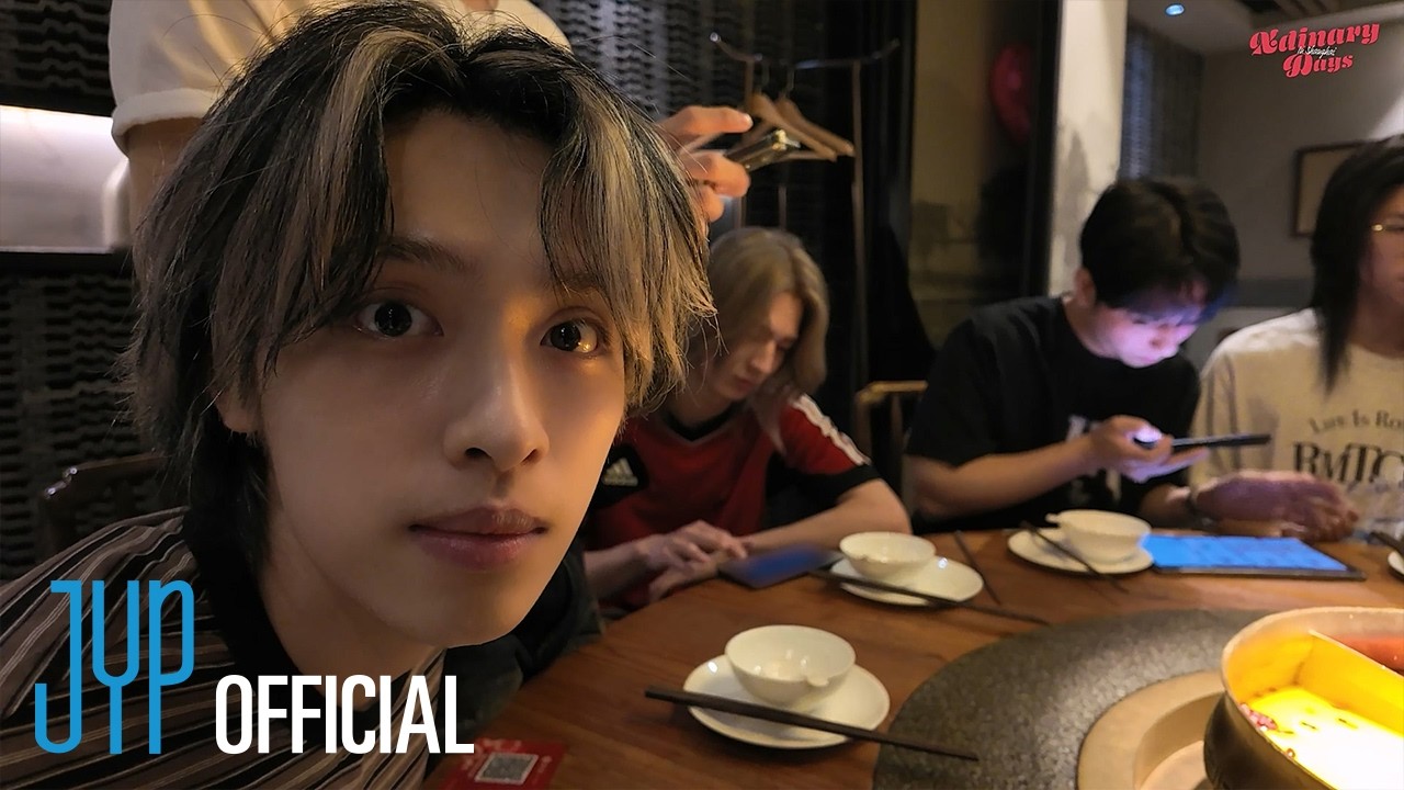 XH in Shanghai ✈️ Eating 🥢 Playing 🎮 Shopping 🛍️ | Xdinary Days