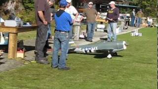 preview picture of video 'Top Flite P-47D Thunderbolt Giant Scale RTC, 2nd Flight.'