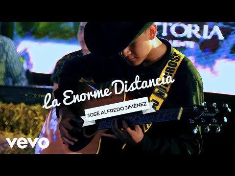 La Trayectoria de Tierra Caliente - La Enorme Distancia