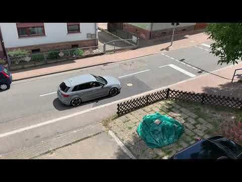 Audi RS3 - Akrapovic Exhaust - Comfort Mode