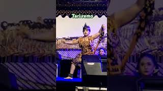Download lagu TARI REMO khas JAWA TIMUR #taridaerah mp3