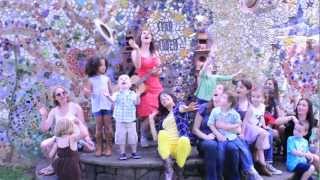 Shake your sillies out!  Silly Illy Willies - kids music video!