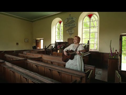 Bronwen Lewis - Gwahoddiad