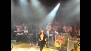 Ana Gabriel Bailando