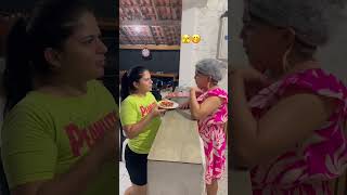 Impressionante!! Eles comeram a esfiha dela