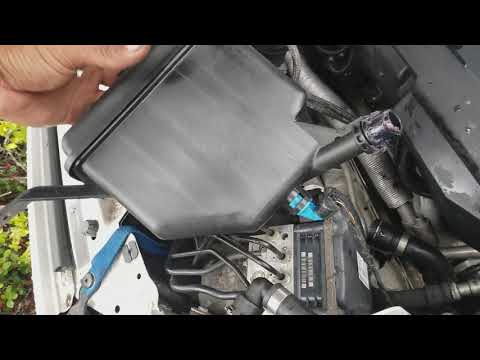 How to replace Coolant Reservoir Expansion Tank BMW 535i in less then 3mins