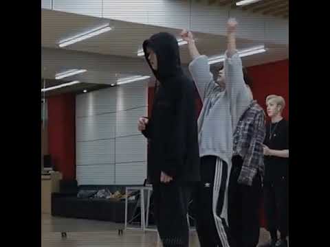 Minho... I'm crying.