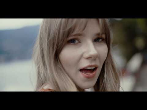 Natalia Moskal (Lia Moss) - (Im)Perfetta  (Official Video)