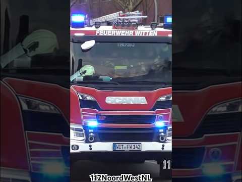 HLF #feuerwehr Witten auf einsatzfahrt #einsatz #brandweer #firefighter #firebrigade #fire #witten