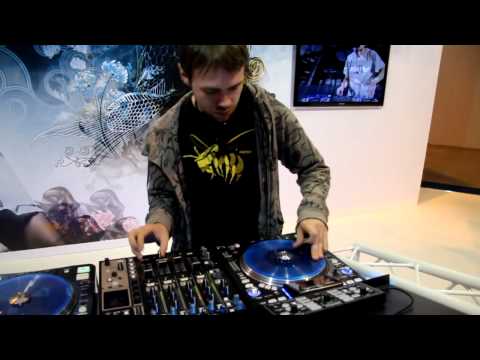 BPM 2010 - DJ Switch on the Denon DN-S3700