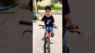 Download lagu Yang udah bisa main sepeda lepas tangan 1 ngumpul di sini yu😁😁#shorts #vidioshort #viralvideo mp3