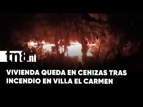 Presunto cortocircuito deja en cenizas vivienda en Villa El Carmen