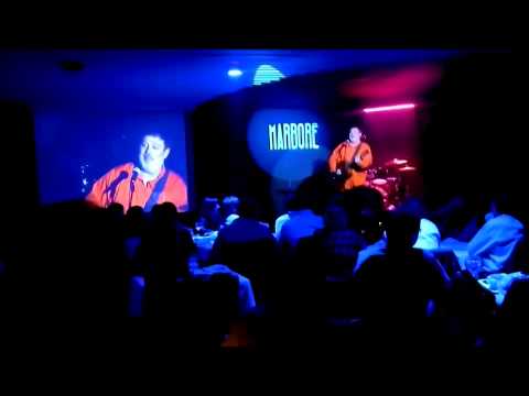 Pablo Carbonell hace reír y cantar en Marboré Torrelodones con "Canciones de cerca"